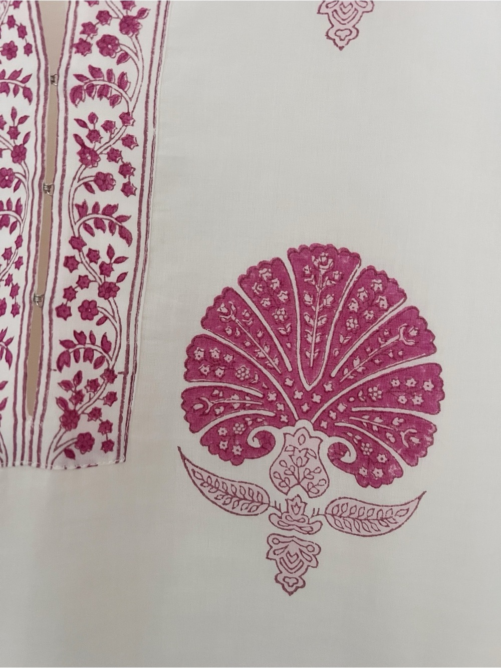 ASHA by ASHLEY McCORMICK POMEGRANATE MEDALLION KAFTAN XS - Picture 2 of 6